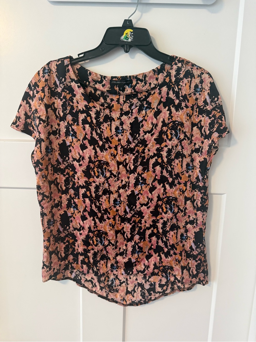 Joleen torvick Women's Short Sleeve 100% silk size small like knew